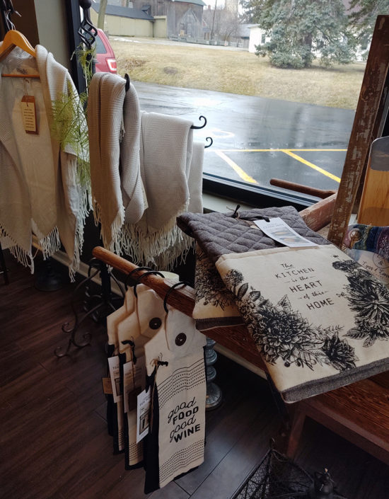 Apple Creek Flower Shop, Woodstock, Illinois